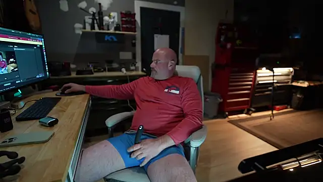 Snapshot of Soundfreak chatting on October 12, 2025, 3:41 am Soundfreak online show from October 12, 2025, 3:41 am