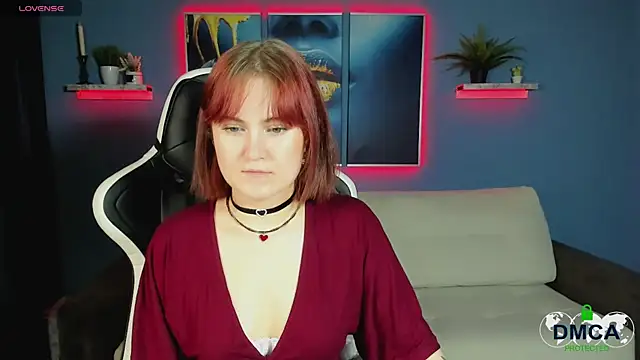 Roxy foxi online show from September 19, 2025, 8:07 am