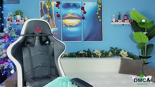 Roxy foxi online show from December 14, 2025, 1:12 am