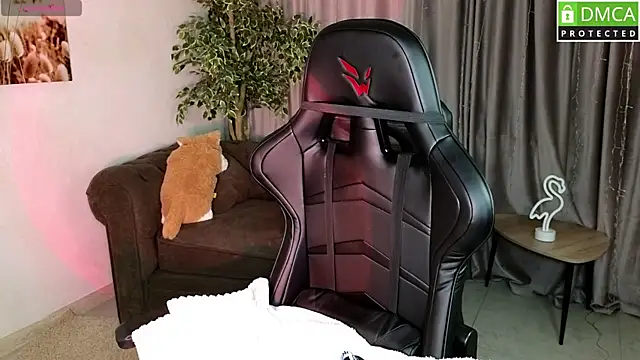 Roxy foxi online show from September 14, 2025, 1:06 am