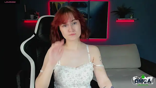 Roxy foxi online show from September 21, 2025, 1:11 am