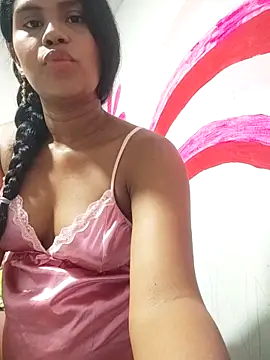 julietta1453 online show from February 14, 2026, 4:13 am