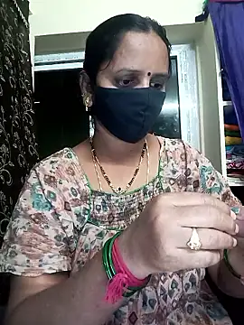 Snapshot of Mee_harini-telugupilla chatting on January 12, 2026, 5:42 pm Mee harini-telugupilla online show from January 12, 2026, 5:42 pm