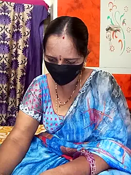 Snapshot of Mee_harini-telugupilla chatting on February 4, 2026, 4:07 am Mee harini-telugupilla online show from February 4, 2026, 4:07 am