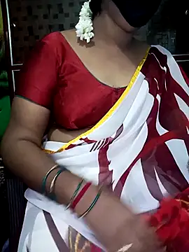 Snapshot of Mee_harini-telugupilla chatting on May 11, 2026, 4:36 am Mee harini-telugupilla online show from May 11, 2026, 4:36 am