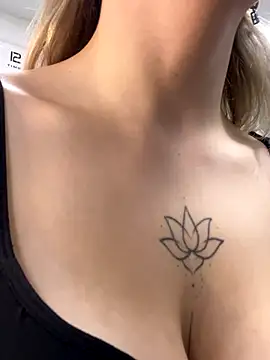 Snapshot of AlisaMyers chatting on September 19, 2025, 6:28 am AlisaMyers online show from September 19, 2025, 6:28 am