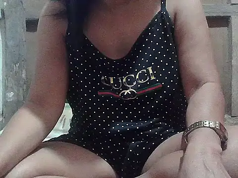 hotmama 063 online show from January 11, 2026, 10:38 pm