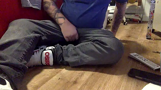 Snapshot of edger4lif3 chatting on September 13, 2025, 8:09 pm edger4lif3 online show from September 13, 2025, 8:09 pm