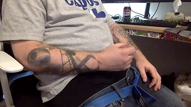 Snapshot of edger4lif3 chatting on September 24, 2025, 7:20 pm edger4lif3 online show from September 24, 2025, 7:20 pm