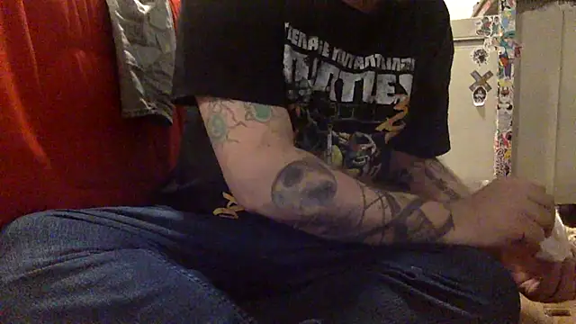 Snapshot of edger4lif3 chatting on September 11, 2025, 12:43 am edger4lif3 online show from September 11, 2025, 12:43 am