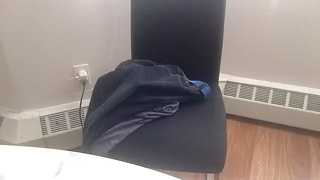 Snapshot of edger4lif3 chatting on October 28, 2025, 4:06 pm edger4lif3 online show from October 28, 2025, 4:06 pm