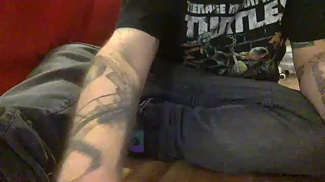 Snapshot of edger4lif3 chatting on October 5, 2025, 5:58 pm edger4lif3 online show from October 5, 2025, 5:58 pm