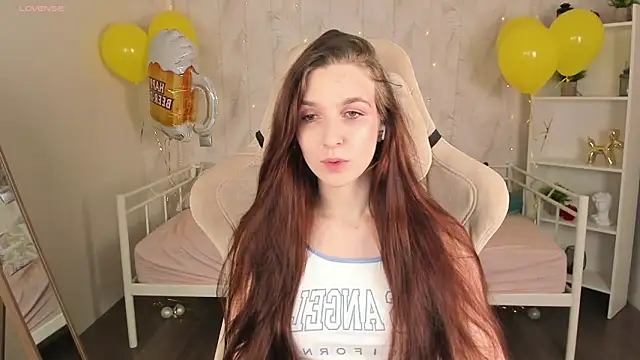 Snapshot of Miss___Eva chatting on September 25, 2025, 12:05 am Miss   Eva online show from September 25, 2025, 12:05 am