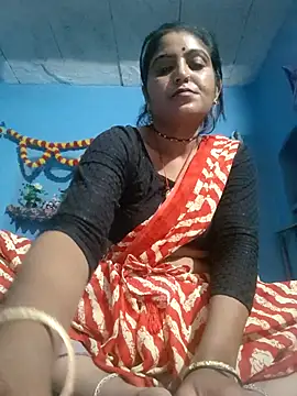 LUCKY cut online show from October 24, 2025, 10:20 pm