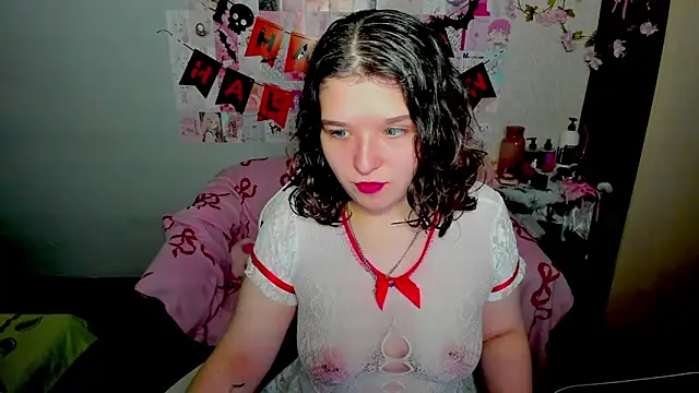 Snapshot of Acid_Kate chatting on October 31, 2025, 12:29 am Acid Kate online show from October 31, 2025, 12:29 am