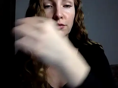 Varnyx online show from November 6, 2025, 3:38 pm