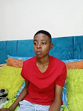 SweetSlenderChoc online show from June 5, 2026, 12:04 am