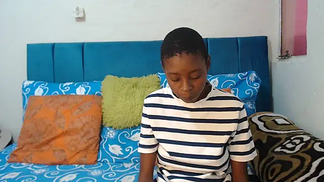 SweetSlenderChoc online show from April 21, 2026, 7:09 pm