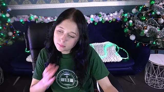 ScarletttMoon online show from December 14, 2025, 7:41 pm