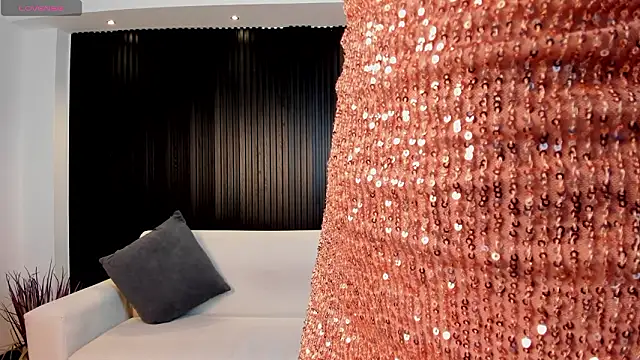 sofiapalacioss online show from February 21, 2026, 7:49 pm