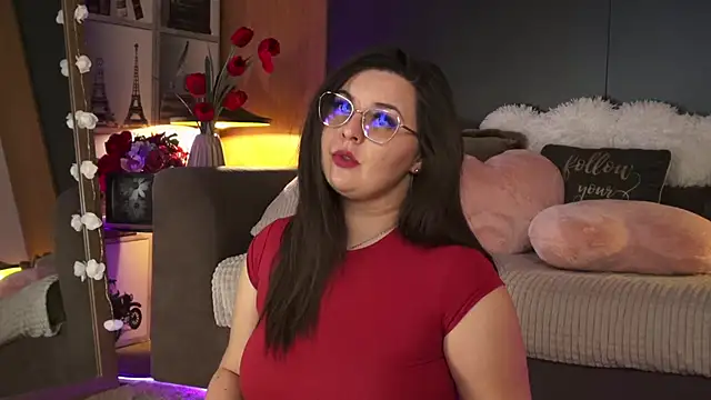 Mia Swano online show from February 18, 2026, 3:26 am