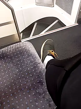 Snapshot of YourBigOne20 chatting on October 15, 2025, 10:29 pm YourBigOne20 online show from October 15, 2025, 10:29 pm