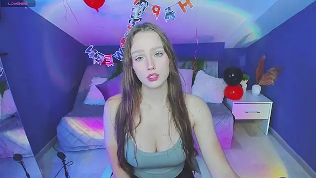 Snapshot of CelineCharm_ chatting on October 21, 2025, 2:05 pm CelineCharm online show from October 21, 2025, 2:05 pm