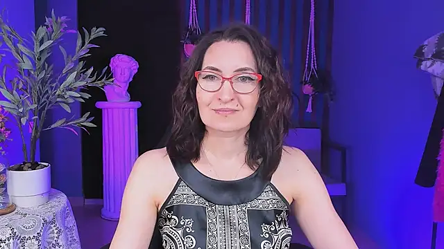 UnaTerra online show from November 9, 2025, 5:11 am