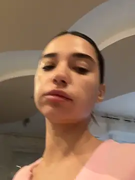 Snapshot of ItalianGirl chatting on October 25, 2025, 2:39 pm ItalianGirl online show from October 25, 2025, 2:39 pm