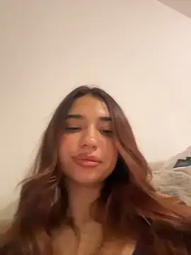 Snapshot of ItalianGirl chatting on November 21, 2025, 5:34 pm ItalianGirl online show from November 21, 2025, 5:34 pm