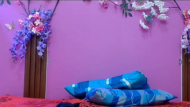 Snapshot of skinnysofia18 chatting on October 30, 2025, 1:31 pm skinnysofia18 online show from October 30, 2025, 1:31 pm