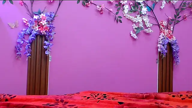 Snapshot of skinnysofia18 chatting on September 17, 2025, 1:13 pm skinnysofia18 online show from September 17, 2025, 1:13 pm