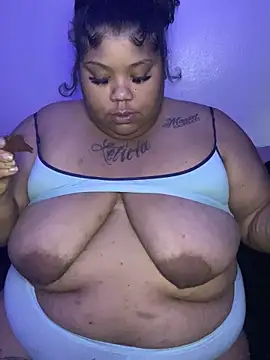 Snapshot of BlaxicanaMami chatting on October 12, 2025, 9:05 pm BlaxicanaMami online show from October 12, 2025, 9:05 pm