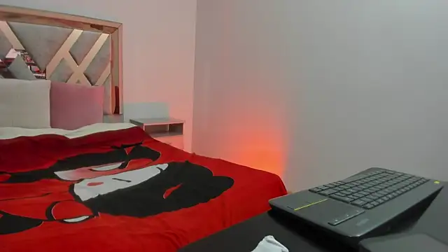 CataleyaAmaya online show from November 30, 2025, 11:55 am