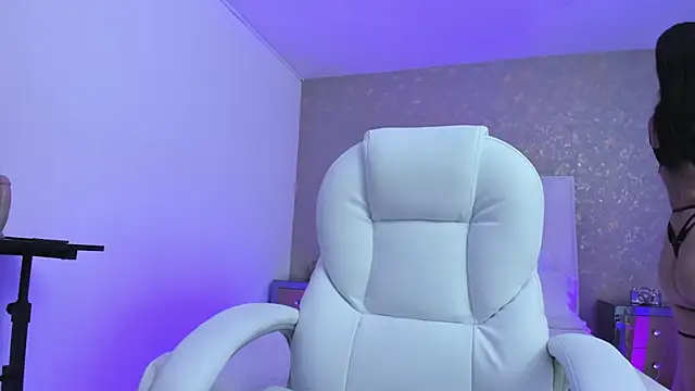 KaylieBrooks online show from December 22, 2025, 7:03 pm