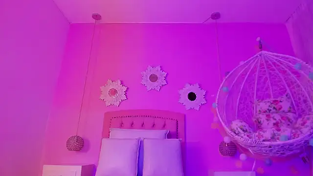 Snapshot of CannelaSmith chatting on October 11, 2025, 6:31 pm CannelaSmith online show from October 11, 2025, 6:31 pm