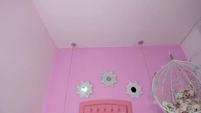 Snapshot of CannelaSmith chatting on November 10, 2025, 7:41 pm CannelaSmith online show from November 10, 2025, 7:41 pm