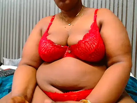 Snapshot of ROYALASS25 chatting on October 1, 2025, 5:50 pm ROYALASS25 online show from October 1, 2025, 5:50 pm