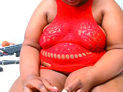 Snapshot of ROYALASS25 chatting on March 17, 2025, 8:19 pm ROYALASS25 online show from March 17, 2025, 8:19 pm