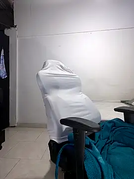 karly hot  online show from March 18, 2026, 12:36 am