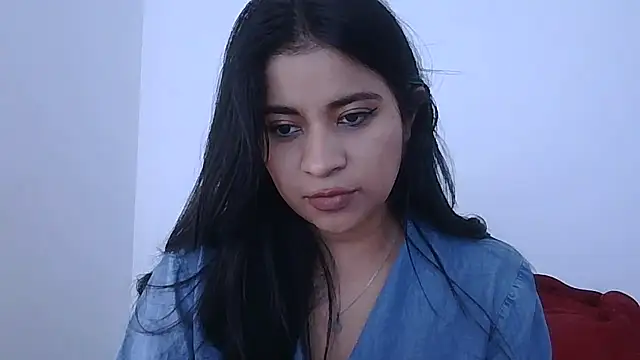 Snapshot of ValerieLove_ chatting on December 3, 2025, 8:08 pm ValerieLove online show from December 3, 2025, 8:08 pm