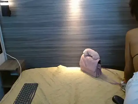 Penelopee Rouse online show from November 23, 2025, 12:53 am