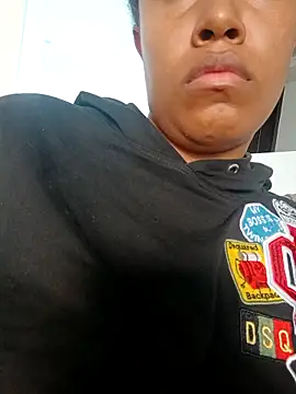 MoniqueMulberry online show from November 29, 2025, 7:25 pm