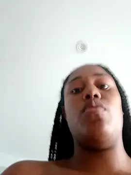 MoniqueMulberry online show from December 16, 2025, 7:40 pm