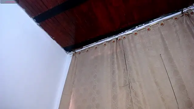 DaraKat18 online show from April 11, 2026, 10:13 pm