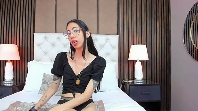 Snapshot of Kendal_Foxxx chatting on November 5, 2025, 11:35 am Kendal Foxxx online show from November 5, 2025, 11:35 am