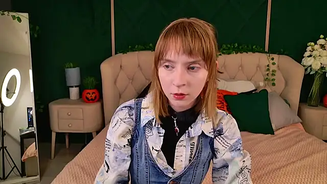 Beverly Gomes online show from October 20, 2025, 3:45 pm