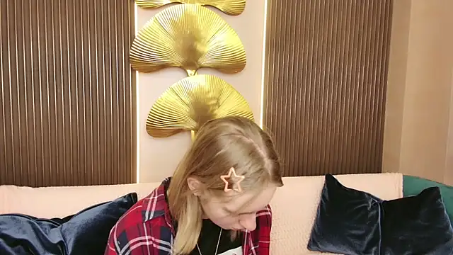 Beverly Gomes online show from September 9, 2025, 9:52 am