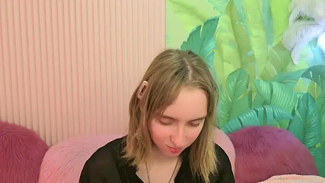 Beverly Gomes online show from September 14, 2025, 6:25 am