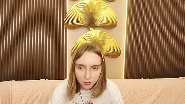 Beverly Gomes online show from September 19, 2025, 10:52 am